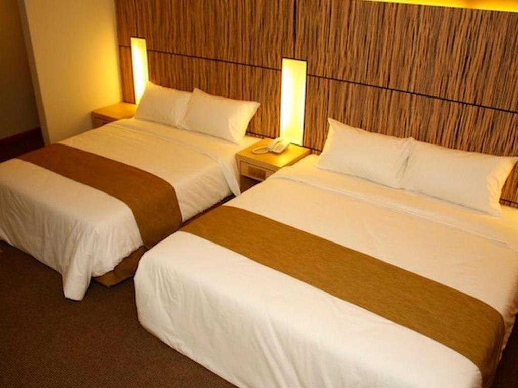Grand Medallion Hotel Kuching Exterior foto