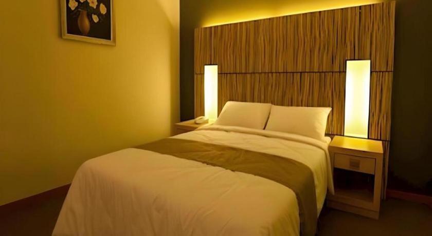 Grand Medallion Hotel Kuching Exterior foto