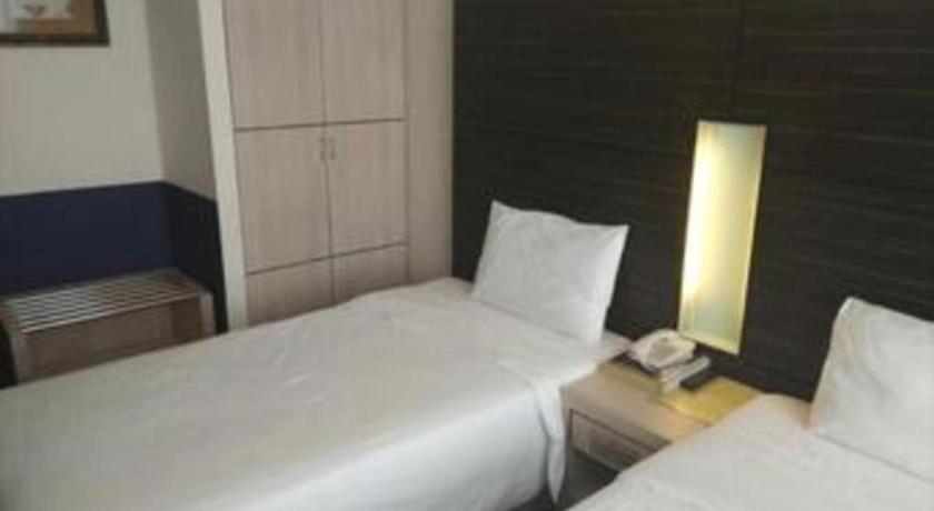 Grand Medallion Hotel Kuching Exterior foto