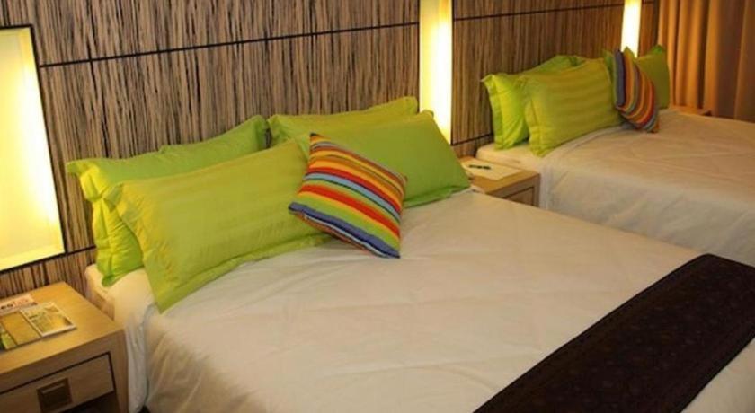 Grand Medallion Hotel Kuching Exterior foto