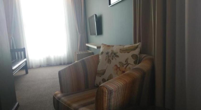 Grand Medallion Hotel Kuching Exterior foto